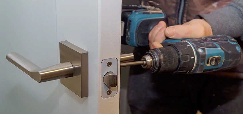 Broken Door Handle Lock Repair in Elverta, California